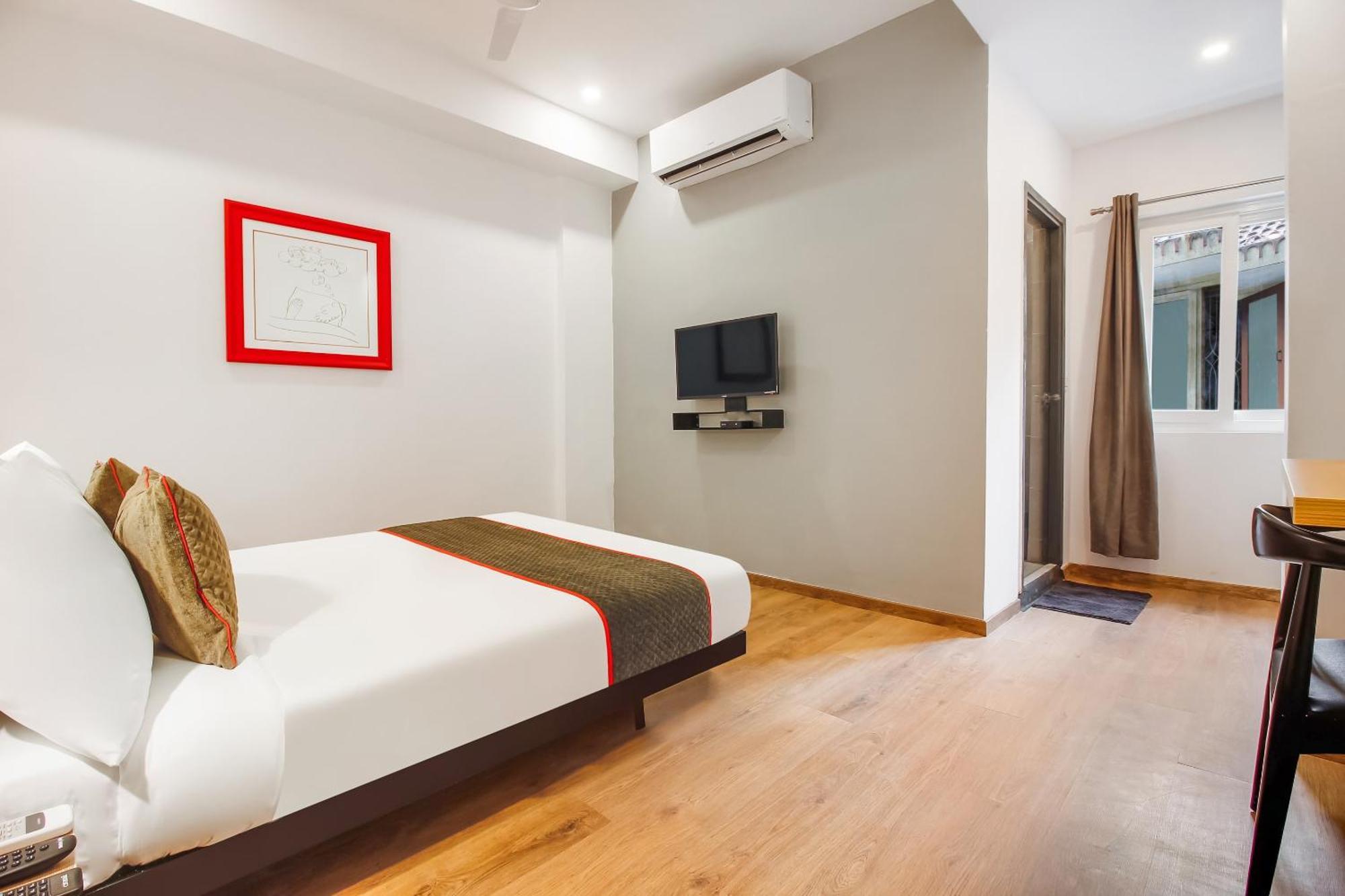 Super Townhouse The Cinco Hotel Near Esi Hospital Haidarábád Kültér fotó